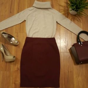 🌹🎉Final Sale🎉 Beautiful H&M Pencil Skirt